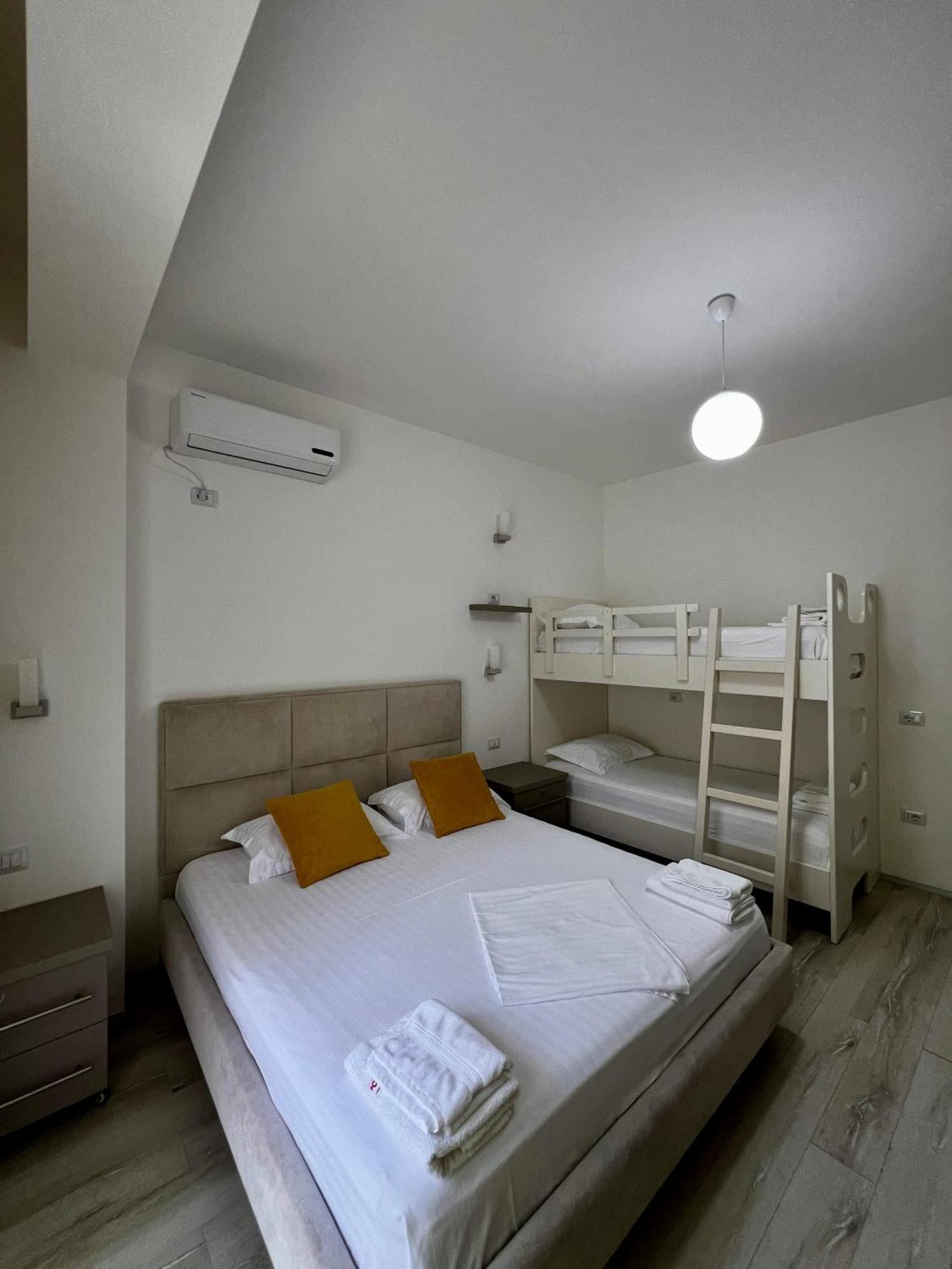 Hotel Le Monde 2 Borsh