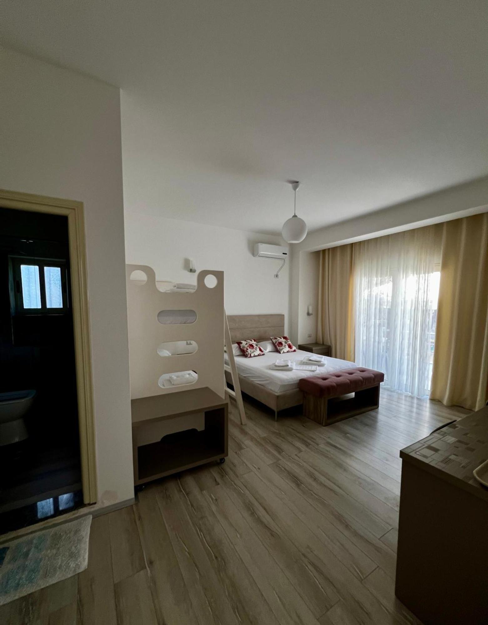 Hotel Le Monde 2 Borsh